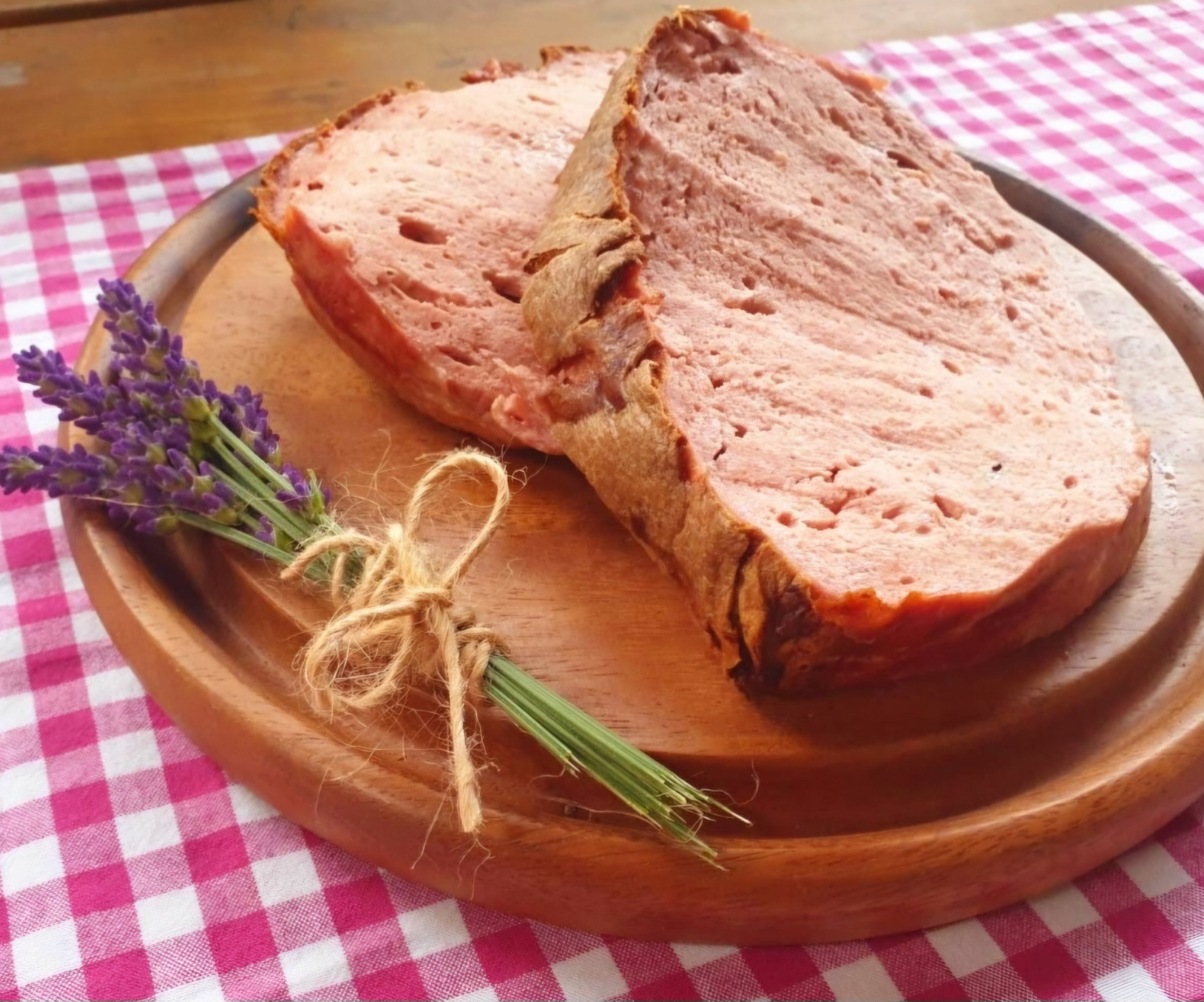Pizzafleischkäse in Scheiben